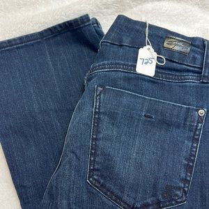 EUC SEVEN JEANS SIZE 4